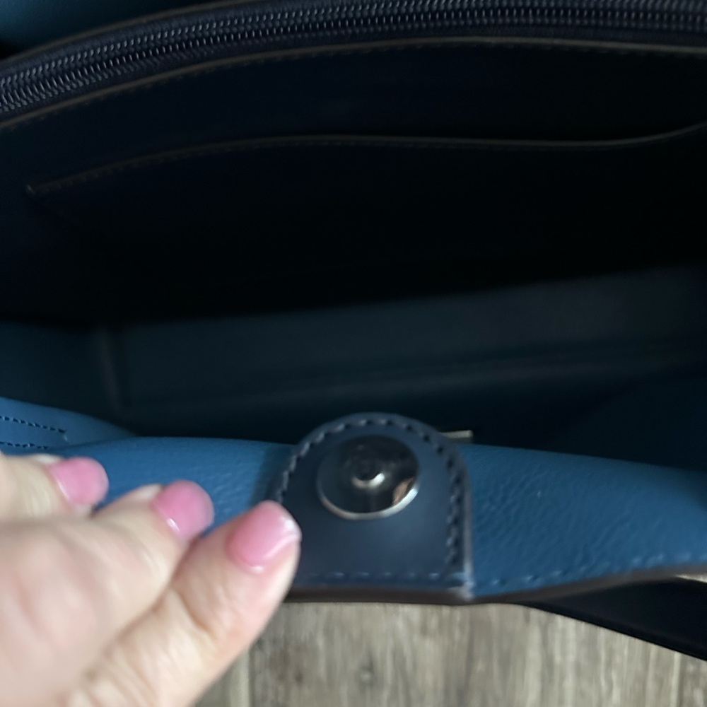 Michael Kors Navy Blue Tote Bag - Picture 6 of 9